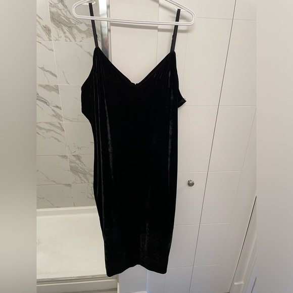 Design Lab Black Velour Dress - Picture 1 of 3